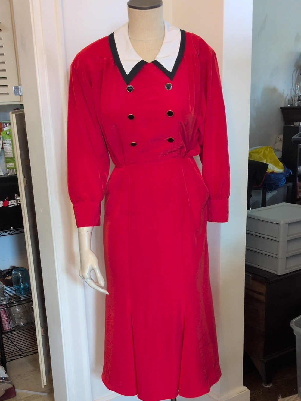 Albert Nipon Vintage Dress With Pockets!